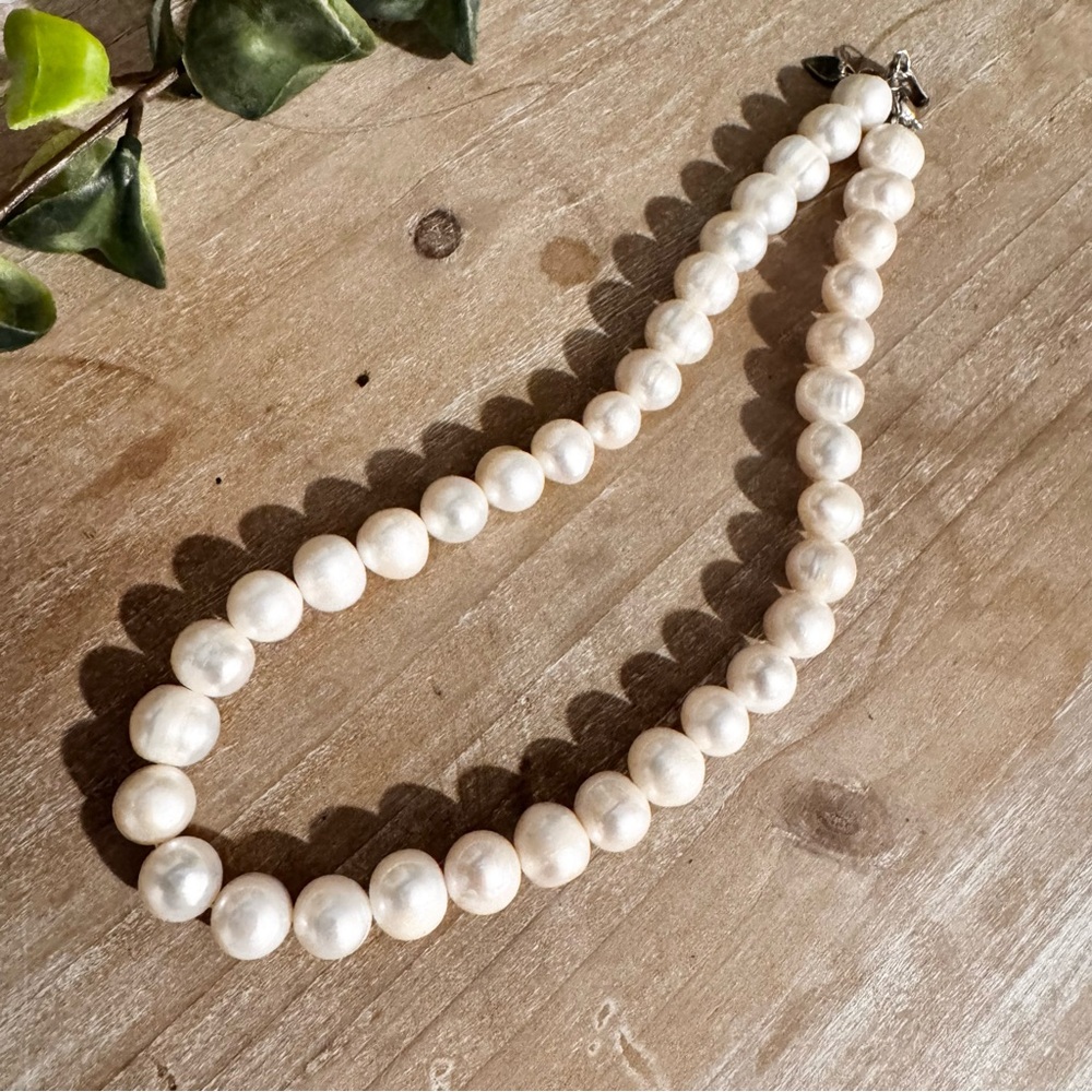 Elegant White Real Pearl Necklace